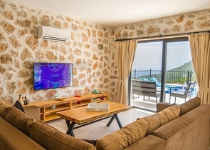 فيلتان في منطقة كاس أنطاليا للبيع. 