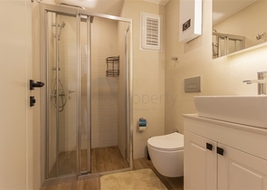 شقة حديثة في منطقة أوبا المرموقة