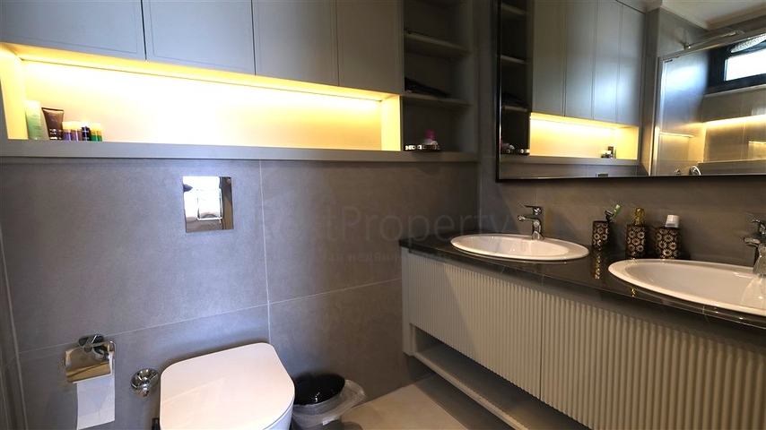 فيلا حديثة مع إطلالة بانورامية على البحر في كارجيجاك