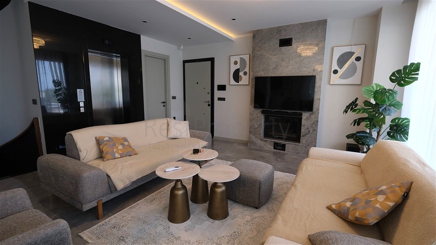 فيلا حديثة مع إطلالة بانورامية على البحر في كارجيجاك