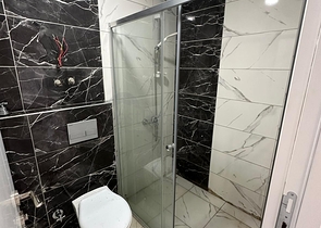 شقة مودرن 1 + 1 مطلة على البحر في دميرتاش