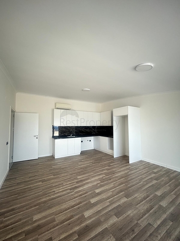 شقة دوبلكس 4 + 2 في كونيالتي-منطقة أنطاليا 