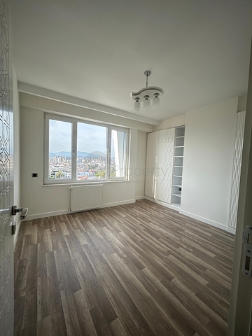 شقة دوبلكس 4 + 2 في كونيالتي-منطقة أنطاليا 