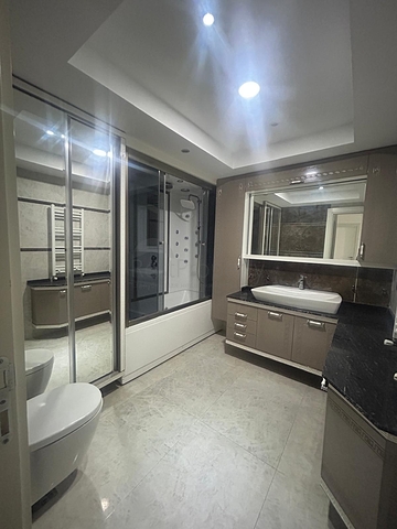 شقة دوبلكس 4 + 2 في كونيالتي-منطقة أنطاليا 