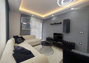 شقة مريحة 2 + 1 في مجمع حديث في محمودلار