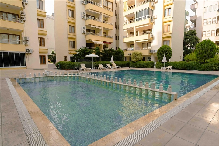 شقة 1+1 في مجمع أخضر في محمودلار