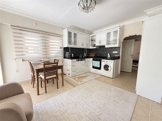 شقة فسيحة 1 + 1 على بعد 100 متر فقط من البحر في كلا الاتجاهين