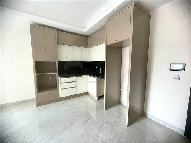 شقة حديثة 1 + 1 في مجمع جديد مع حمام سباحة ومنطقة سبا في محمودلار