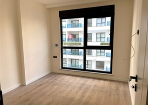 شقة حديثة 1 + 1 في مجمع جديد مع حمام سباحة ومنطقة سبا في محمودلار