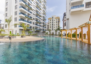 شقة حديثة 1 + 1 في مجمع جديد مع حمام سباحة ومنطقة سبا في محمودلار