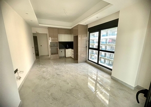 شقة حديثة 1 + 1 في مجمع جديد مع حمام سباحة ومنطقة سبا في محمودلار