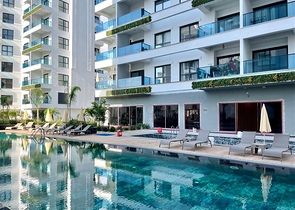 شقة حديثة 1 + 1 في مجمع جديد مع حمام سباحة ومنطقة سبا في محمودلار