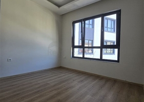 شقة 1+1 مطلة على البحر وبنية تحتية غنية في محمودلار