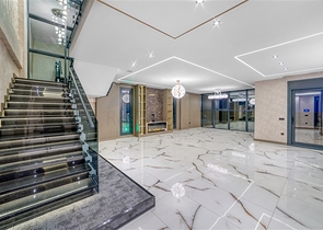 فيلا فسيحة 4 + 1 مطلة على البحر وبنية تحتية خاصة في كستل