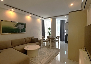 شقة حديثة 1 + 1 للإيجار في وسط ألانيا بالقرب من الشاطئ