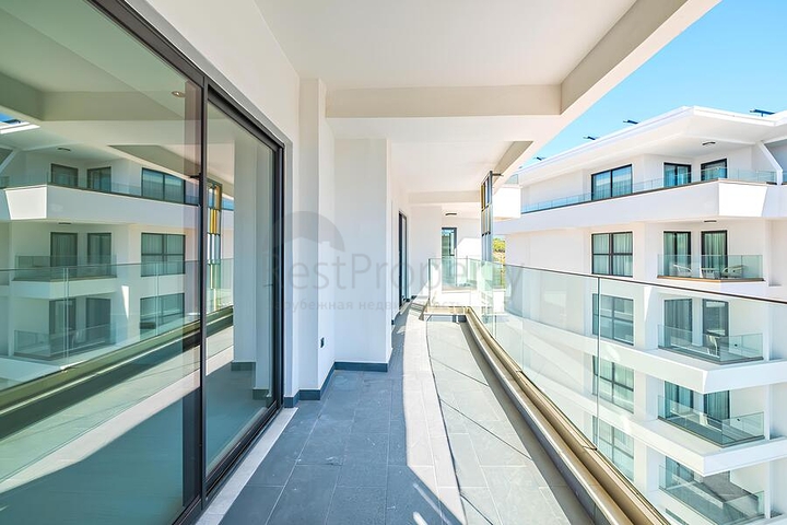 شقة حديثة 2 + 1 في مجمع سكني جديد على البحر في منطقة توركلر