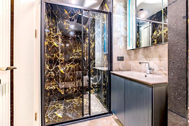 شقة حديثة 2 + 1 في مجمع سكني جديد على البحر في منطقة توركلر