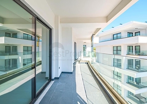 شقة حديثة 2 + 1 في مجمع سكني جديد على البحر في منطقة توركلر