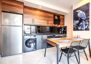 شقة حديثة مع بنية تحتية كاملة في محمودلار