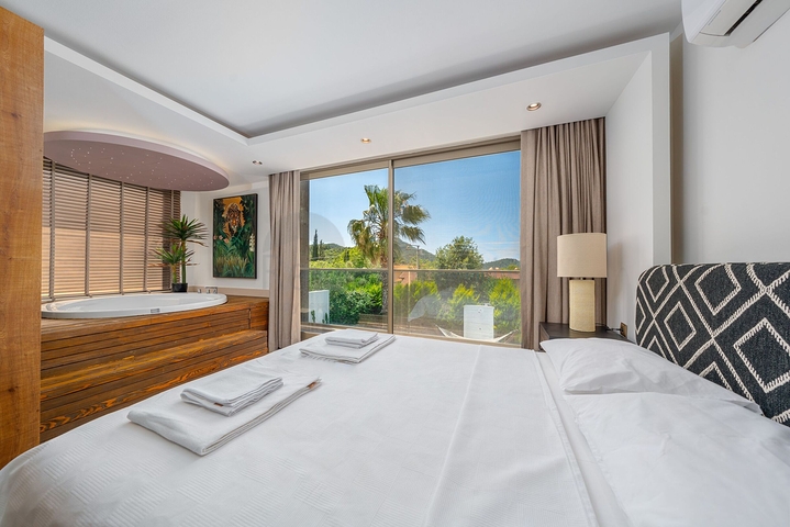 مشروع فيلا 4+1 فريد في منطقة فتحية