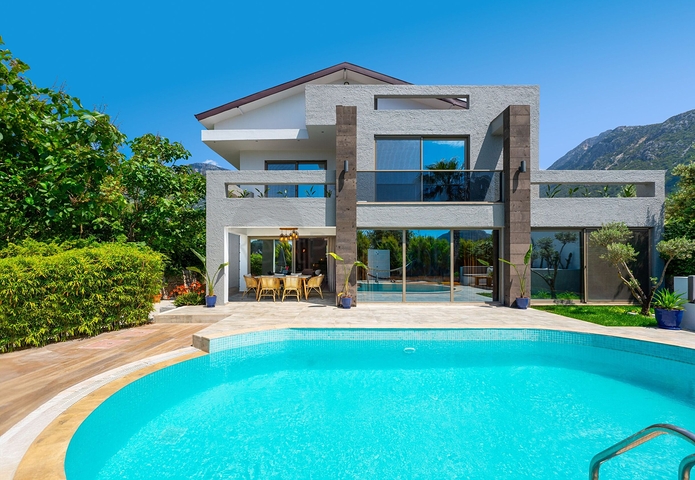 مشروع فيلا 4+1 فريد في منطقة فتحية