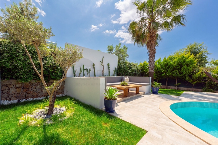 مشروع فيلا 4+1 فريد في منطقة فتحية