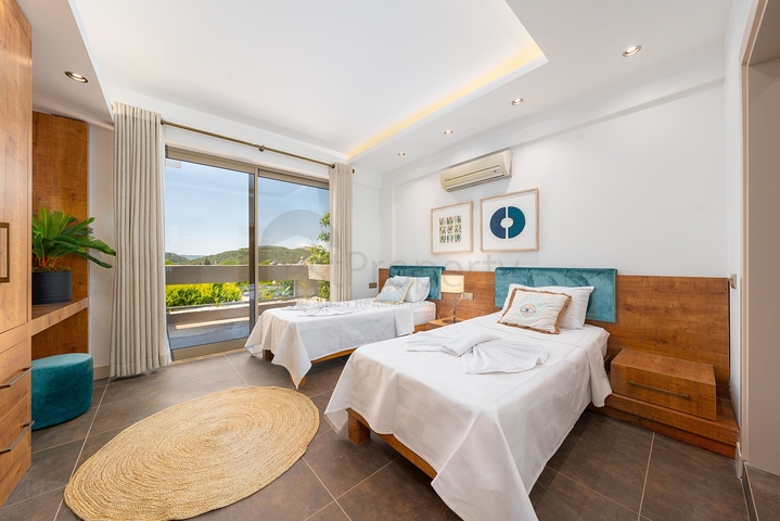 مشروع فيلا 4+1 فريد في منطقة فتحية