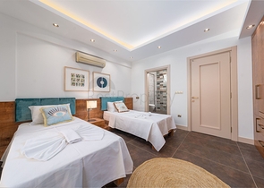 مشروع فيلا 4+1 فريد في منطقة فتحية