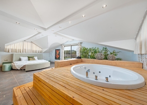 مشروع فيلا 4+1 فريد في منطقة فتحية