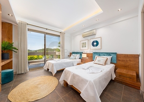 مشروع فيلا 4+1 فريد في منطقة فتحية