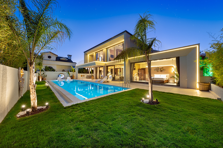 فيلا أنيقة 5 + 1 في منطقة فتحية 