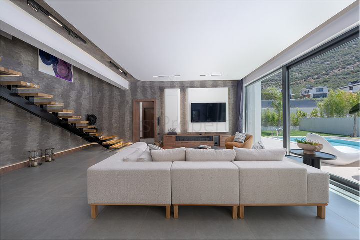 فيلا أنيقة 5 + 1 في منطقة فتحية 