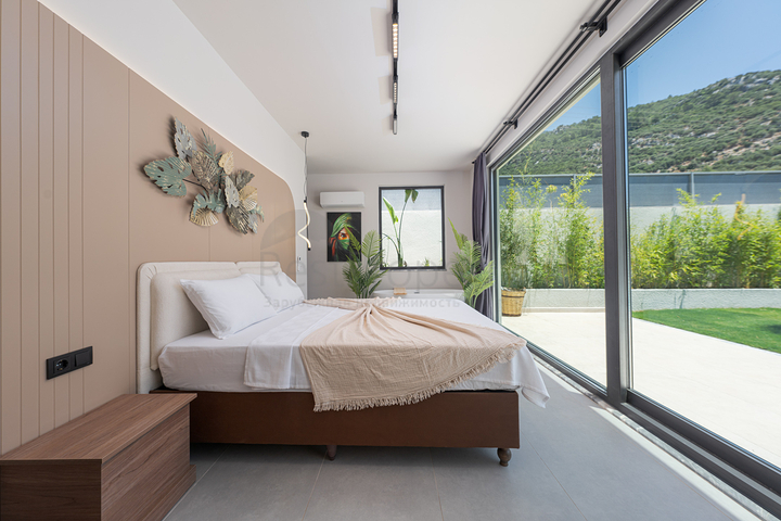 فيلا أنيقة 5 + 1 في منطقة فتحية 