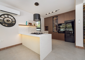 فيلا أنيقة 5 + 1 في منطقة فتحية 