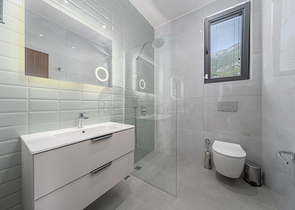 فيلا أنيقة 5 + 1 في منطقة فتحية 