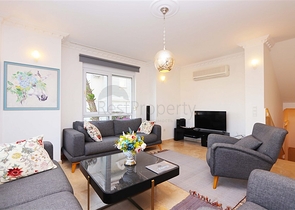 فيلا مع تراس واسع في الجزء الأخضر من منطقة كوناكلي