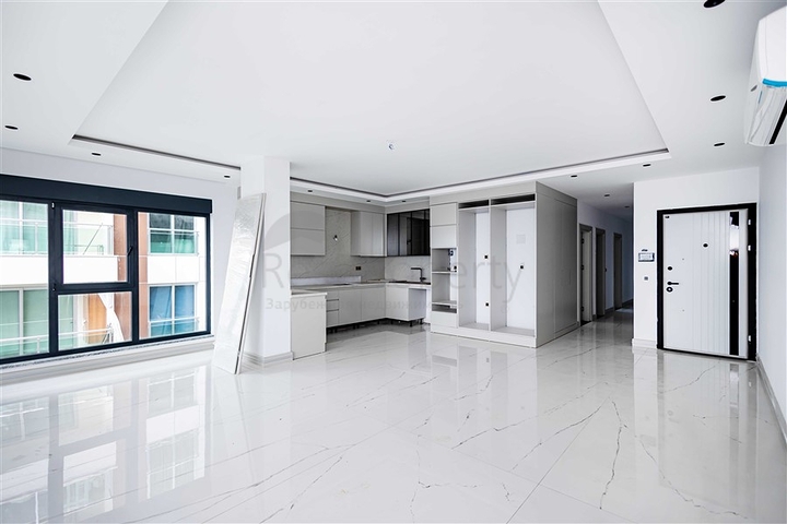 شقة من أربع غرف نوم 4+1 مع تراس وبنية تحتية ممتدة في منطقة كارجيجاك