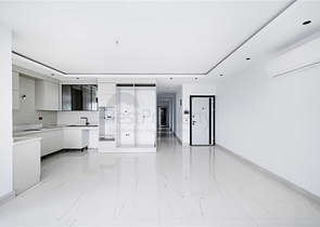 شقة من أربع غرف نوم 4+1 مع تراس وبنية تحتية ممتدة في منطقة كارجيجاك