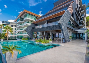 شقة من أربع غرف نوم 4+1 مع تراس وبنية تحتية ممتدة في منطقة كارجيجاك