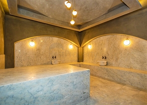 شقة من أربع غرف نوم 4+1 مع تراس وبنية تحتية ممتدة في منطقة كارجيجاك