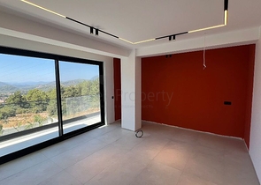 فيلا حديثة منفصلة 4 + 1 مع قطعة أرض كبيرة في فتحية