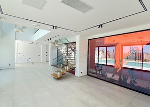 فيلا حديثة منفصلة 4 + 1 مع قطعة أرض كبيرة في فتحية