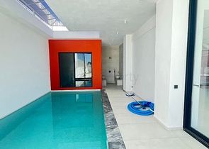 فيلا حديثة منفصلة 4 + 1 مع قطعة أرض كبيرة في فتحية