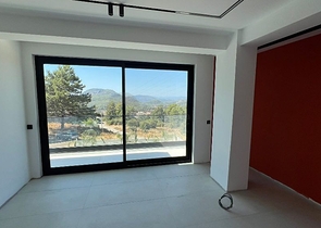 فيلا حديثة منفصلة 4 + 1 مع قطعة أرض كبيرة في فتحية