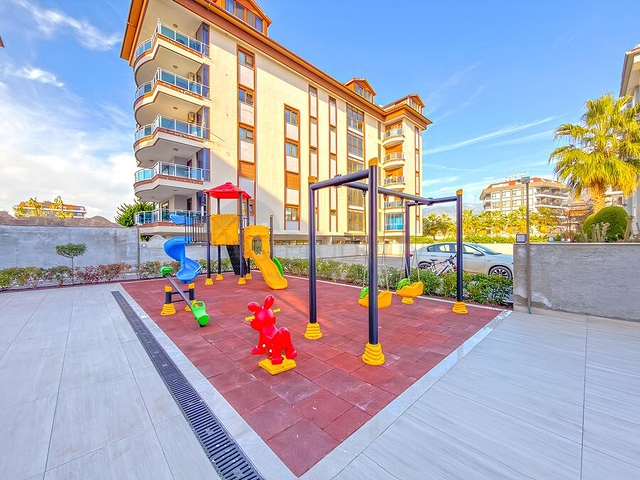 2 + 1 بنتهاوس مع تراس في منطقة كيستل