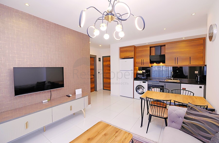 شقة مريحة مفروشة 1 + 1 في مجمع سكني حديث