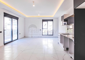 شقة حديثة 1 + 1 في وسط ألانيا