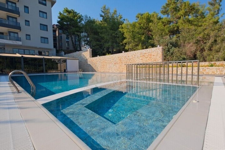 شقة حديثة 1 + 1 في مجمع سكني مريح في كيستيل