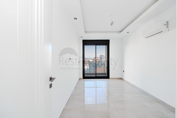 شقة حديثة 1 + 1 في مبنى جديد في حي كليوباترا