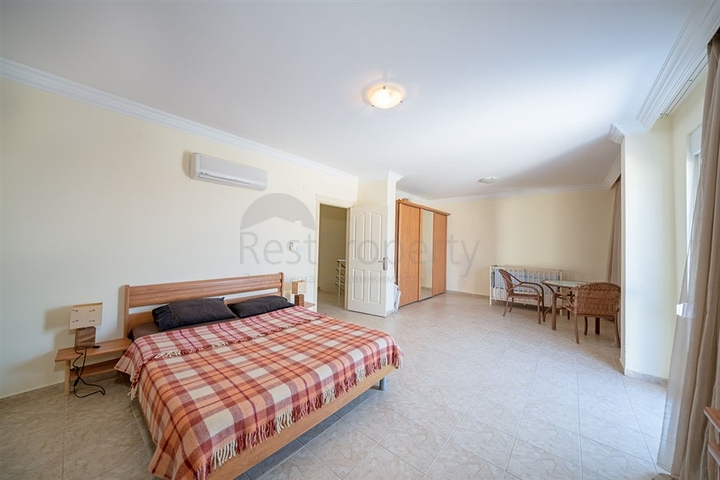 بنتهاوس واسع 4 + 1 مع تراس في منطقة توسمور